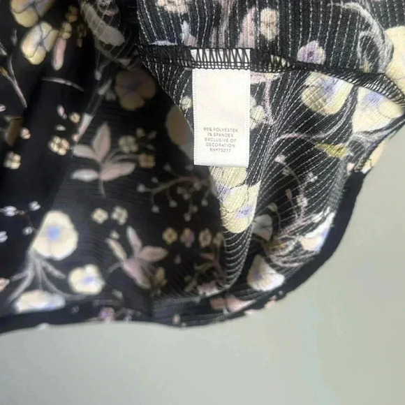 LC Lauren Conrad Women’s Ruffle Cold-Shoulder Top - Picture 5 of 6